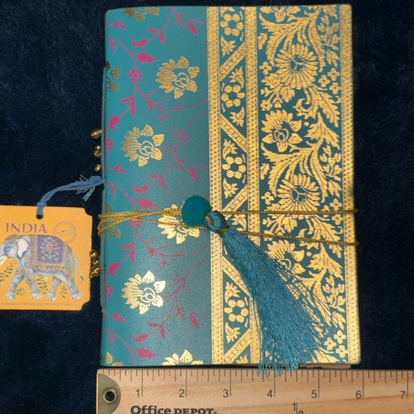 NWT- Green and Gold Floral Journal with gold beads and tassel💙 - Picture 9 of 10